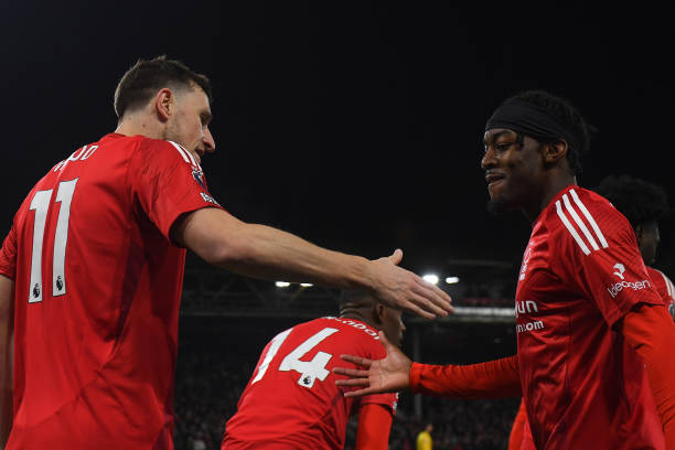 而对史密斯 而对史密斯